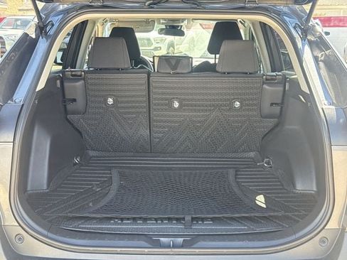 Used 2025 Toyota RAV4 LE FWD image 31