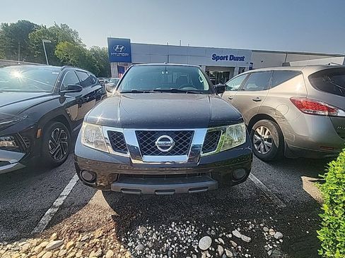 Used 2016 Nissan Frontier SV RWD image 17