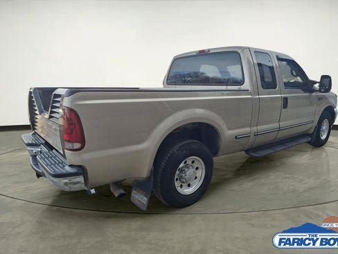 Used 1999 Ford F250 XL image 4