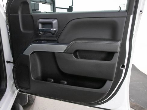 Used 2018 Chevrolet Silverado 3500 LT w/ LT Convenience Package AWD/4WD image 9