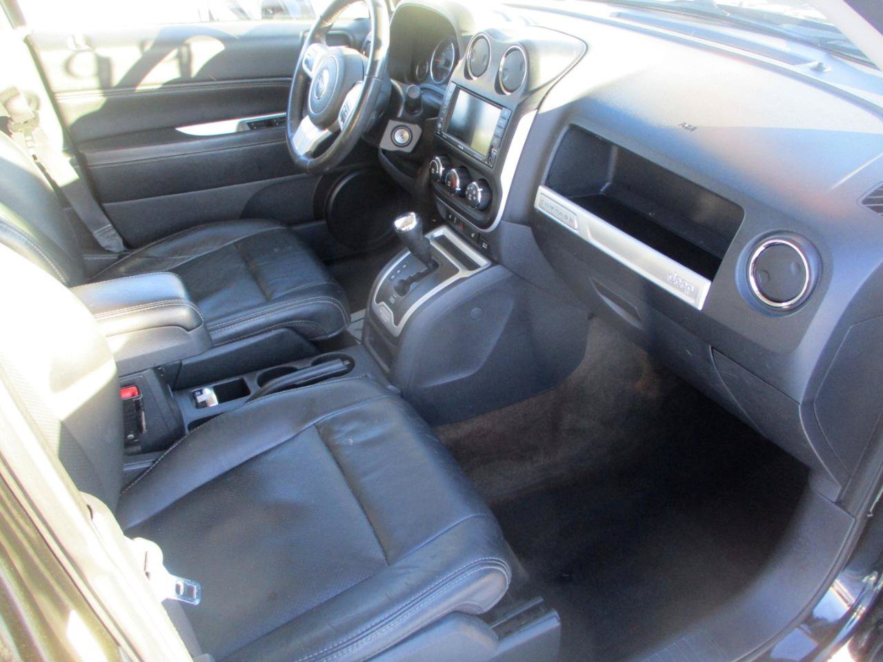 Used 2017 Jeep Compass High Altitude AWD/4WD image 9