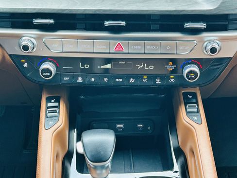 Used 2025 Kia Telluride EX X-Line AWD/4WD image 24