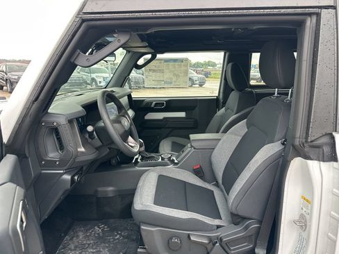 New 2026 Ford Bronco 2-Door w/ Sasquatch Package AWD/4WD image 10