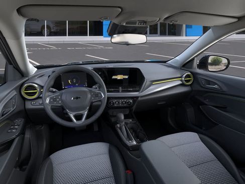 New 2026 Chevrolet Trax LT w/ Midnight Edition FWD image 15