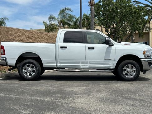 Used 2024 RAM 2500 Big Horn AWD/4WD image 3