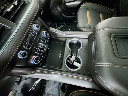 Used 2023 GMC Yukon XL AT4 w/ Technology Package image 28