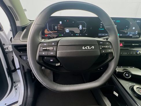 New 2026 Kia EV6 Wind RWD image 11