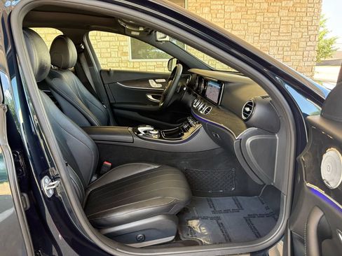 Used 2017 Mercedes-Benz E 300 image 34