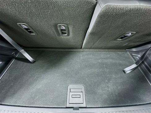 Certified 2025 Honda Pilot Touring image 32