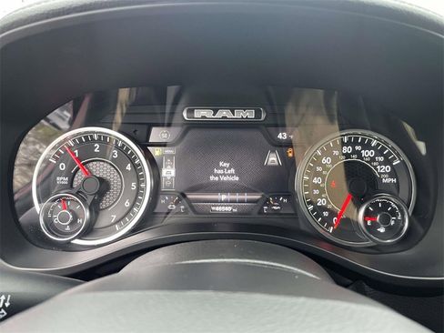 Used 2025 RAM 1500 Laramie image 21