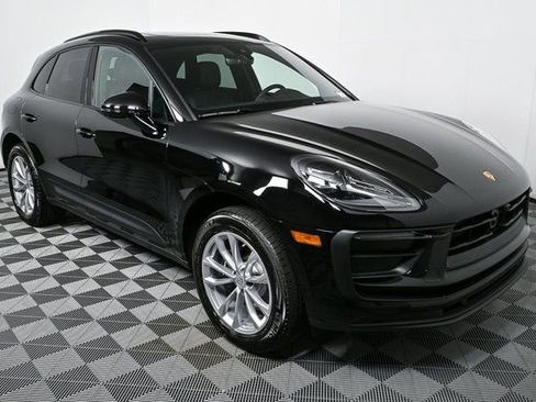 Certified 2025 Porsche Macan image 26