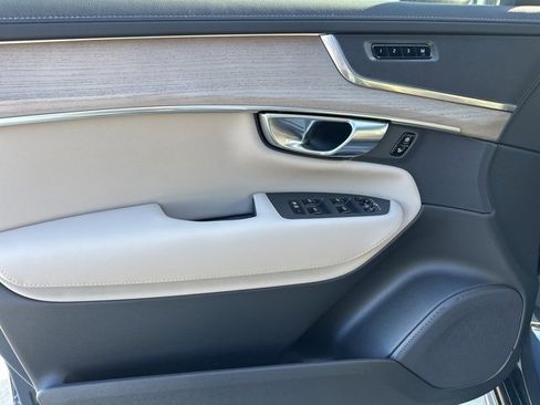 New 2026 Volvo XC90 B5 Core image 12