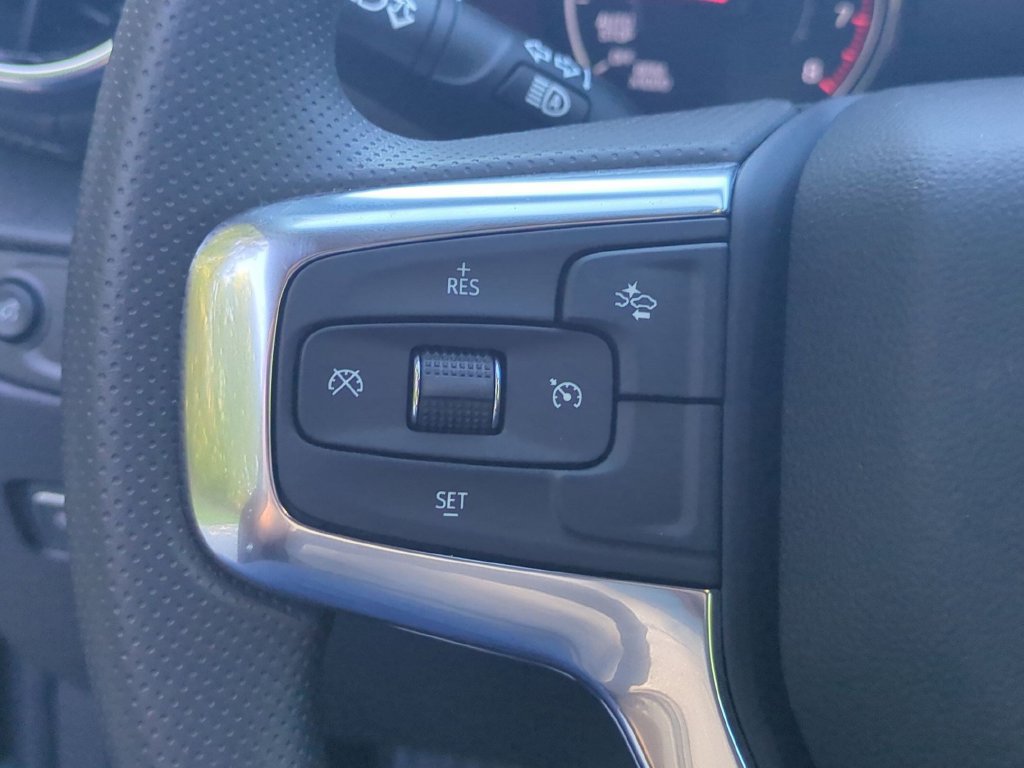 New 2026 Chevrolet Blazer LT w/ Midnight/Sport Edition FWD image 17