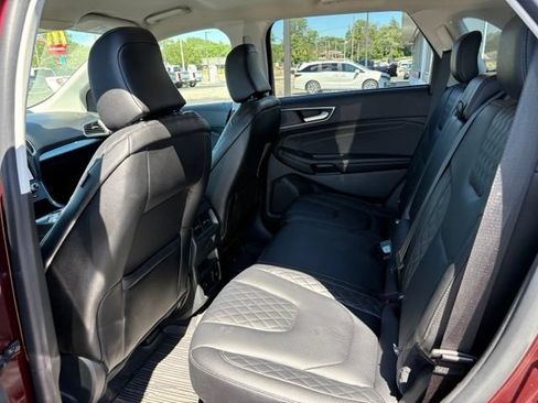 Used 2024 Ford Edge Titanium w/ Equipment Group 301A AWD/4WD image 18