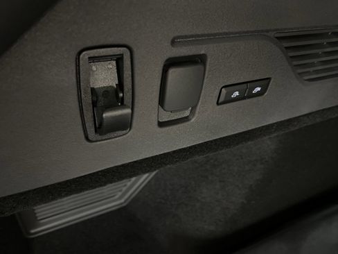 New 2026 Lincoln Nautilus Premier image 38