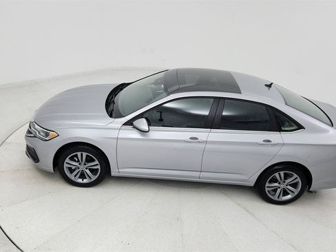 Used 2024 Volkswagen Jetta SE FWD image 14