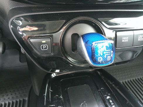 Used 2022 Toyota Prius image 27