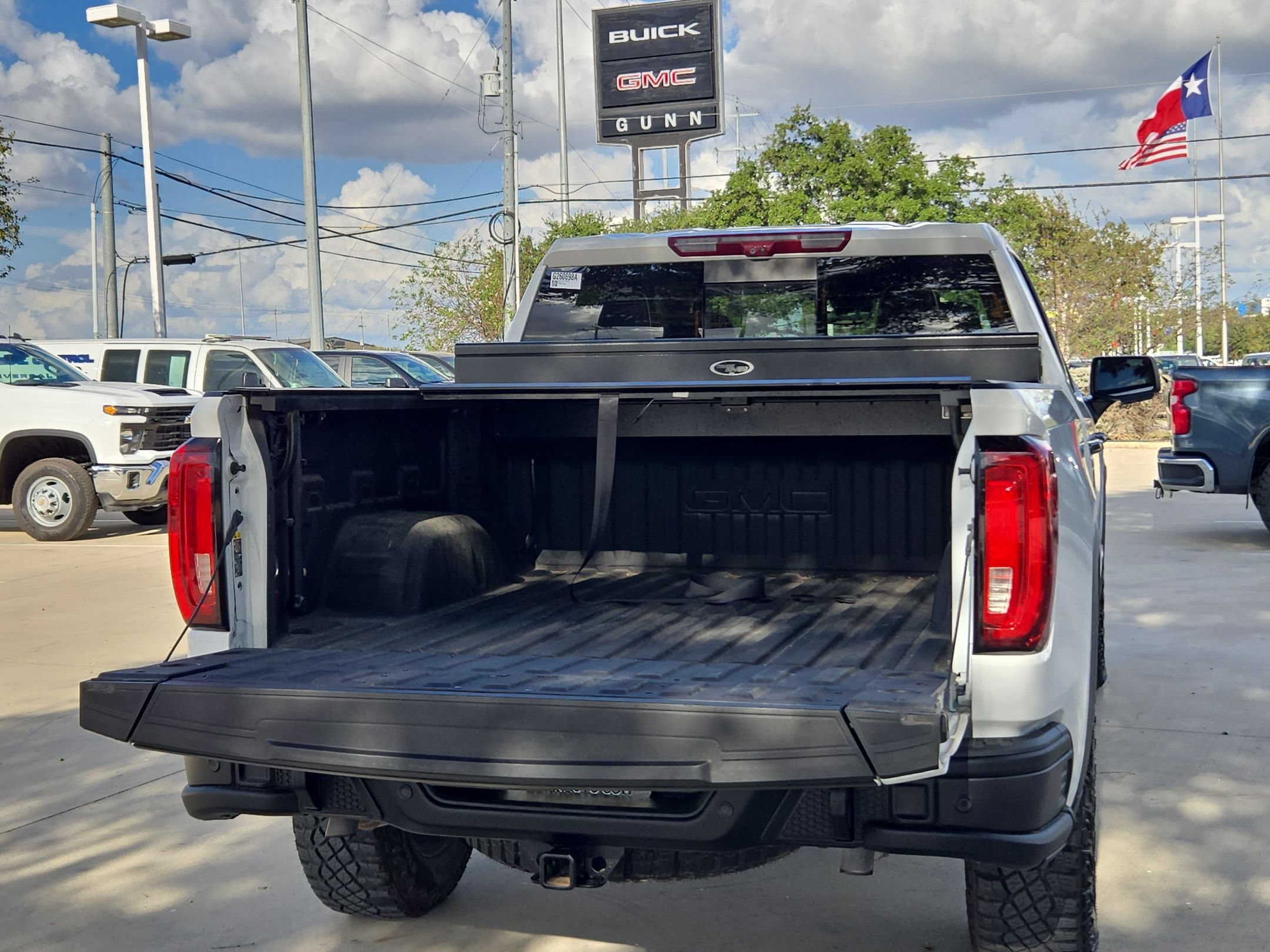 Certified 2025 GMC Sierra 1500 AT4X w/ AT4X AEV Edition AWD/4WD image 23