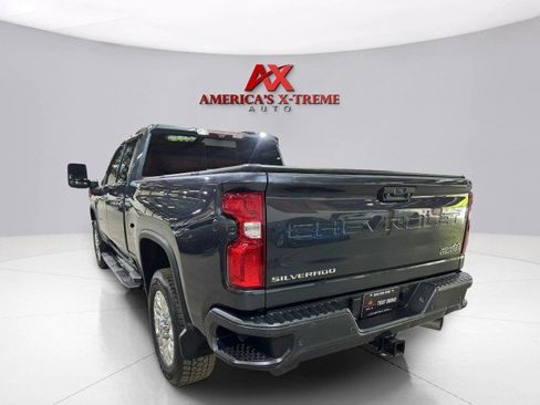 Used 2020 Chevrolet Silverado 2500 High Country w/ Technology Package AWD/4WD image 4