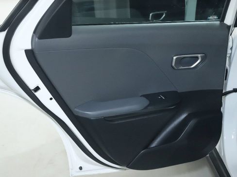 Used 2025 Kia K4 FWD image 13
