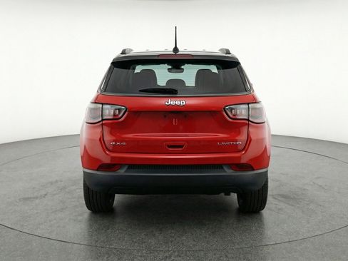 Used 2025 Jeep Compass Limited image 7