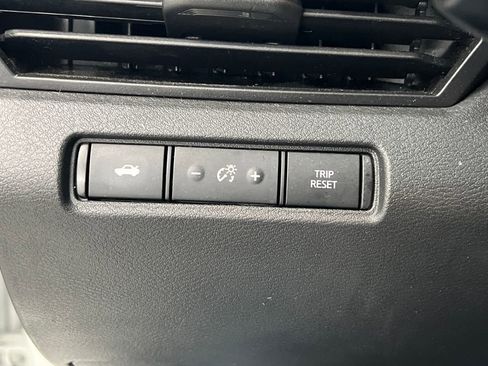 Used 2025 Nissan Altima 2.5 SR image 36