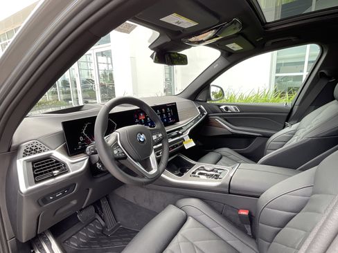 New 2026 BMW X5 sDrive40i w/ Premium Package image 9
