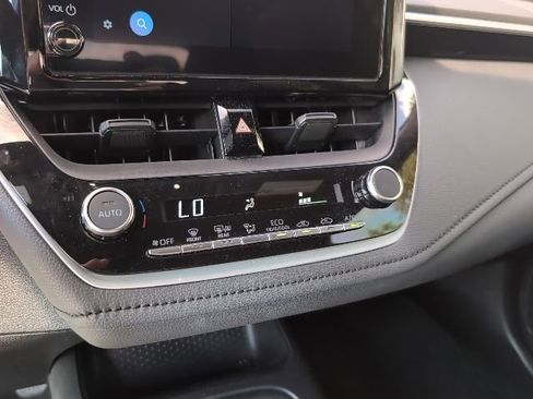 Used 2023 Toyota Corolla SE FWD image 19