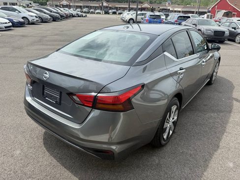 Used 2019 Nissan Altima 2.5 S FWD image 6
