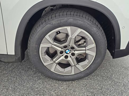 Used 2023 BMW X1 xDrive28i AWD/4WD image 9