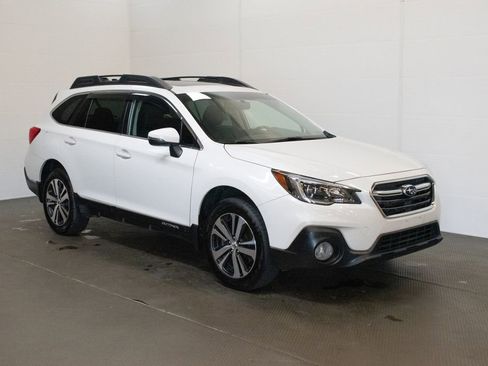 Used 2018 Subaru Outback 2.5i Limited w/ Popular Package #2 image 1