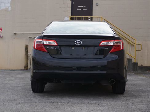 Used 2013 Toyota Camry SE image 6