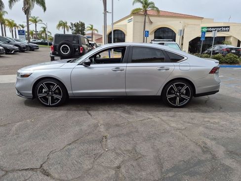 Used 2025 Honda Accord Sport image 9