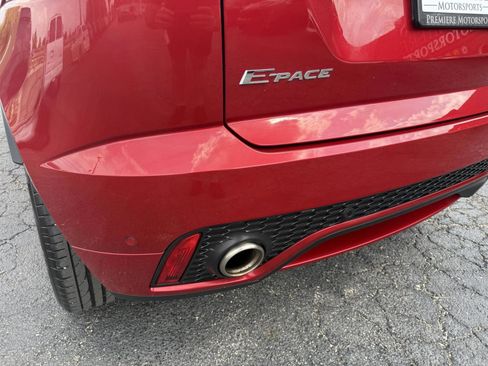 Used 2019 Jaguar E-PACE R-Dynamic SE image 18
