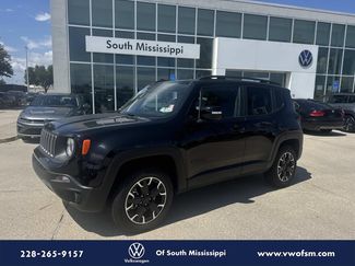 Used 2023 Jeep Renegade Latitude AWD/4WD video 1