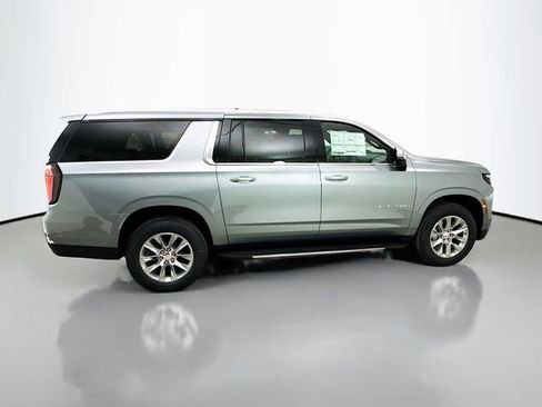 New 2025 Chevrolet Suburban Premier image 10
