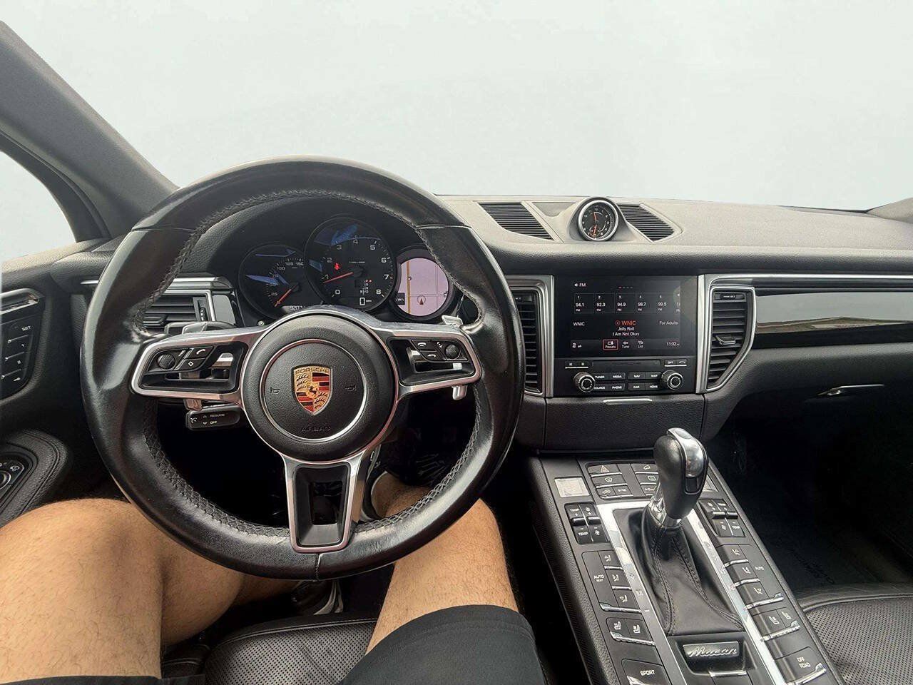 Used 2018 Porsche Macan AWD/4WD image 15