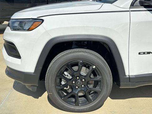 New 2026 Jeep Compass Latitude AWD/4WD image 4