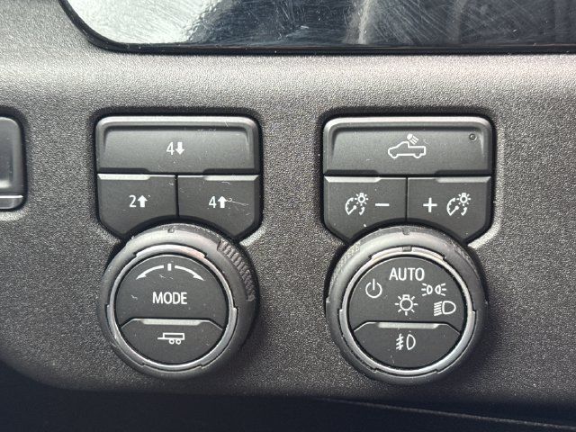 Used 2025 Chevrolet Silverado 2500 LT w/ Convenience Package AWD/4WD image 29
