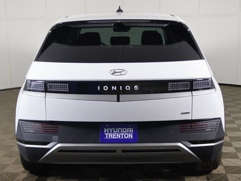 Used 2024 Hyundai Ioniq 5 SEL AWD/4WD image 12