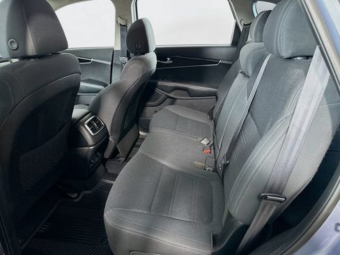 Used 2020 Kia Sorento LX w/ LX I4 Convenience Package FWD image 17