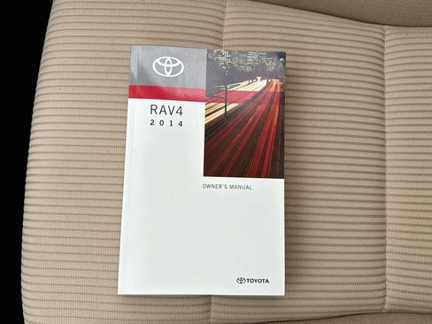 Used 2014 Toyota RAV4 XLE FWD image 39