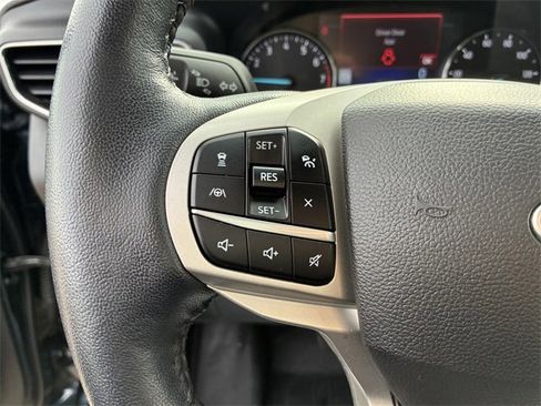 Certified 2022 Ford Explorer XLT w/ Equipment Group 202A image 26