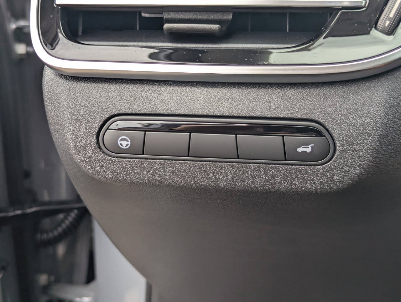 New 2027 INFINITI QX60 Luxe FWD image 26