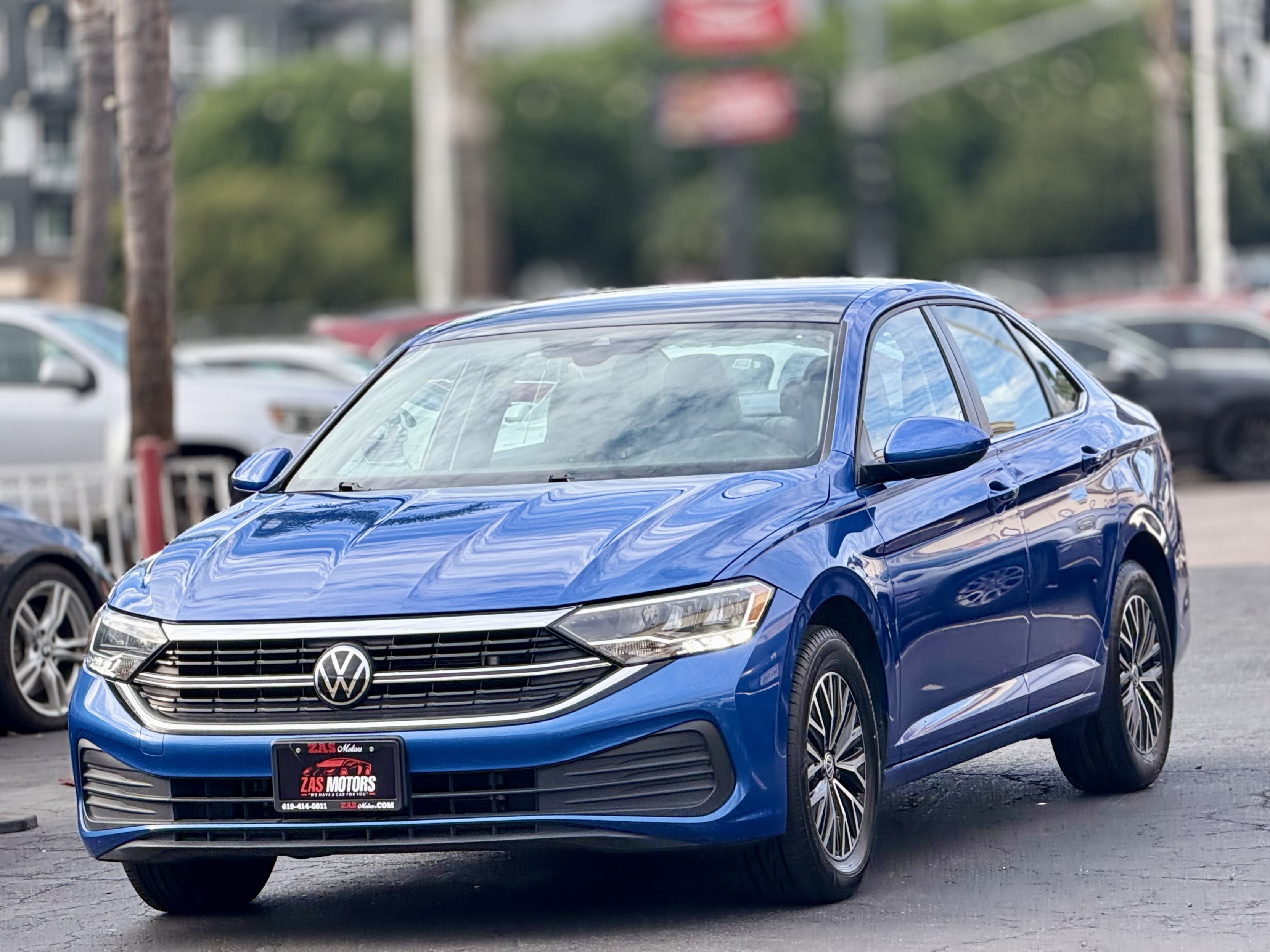 Used 2024 Volkswagen Jetta SE FWD image 4