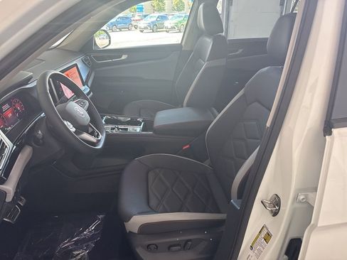 New 2026 Volkswagen Atlas Peak Edition image 11