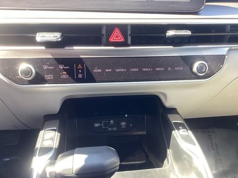 Certified 2024 Kia Sorento X-Line EX AWD/4WD image 27