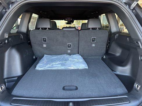 New 2025 Jeep Grand Cherokee Limited w/ Trailer Tow Package image 13
