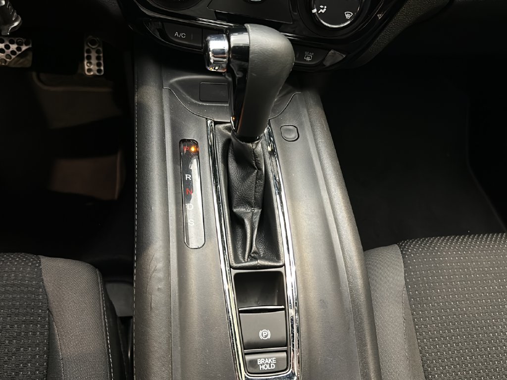 Used 2021 Honda HR-V Sport image 28