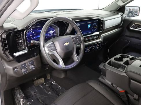 Used 2024 Chevrolet Silverado 1500 LT AWD/4WD image 25